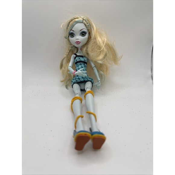 Monster High Doll Classroom Mad Science Lagoona Blue G1 2011 No Stand Or Coat - Picture 5 of 5
